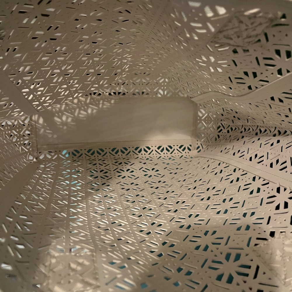 Tory Burch White Laser-Cut Tote Bag - Picture 7 of 8
